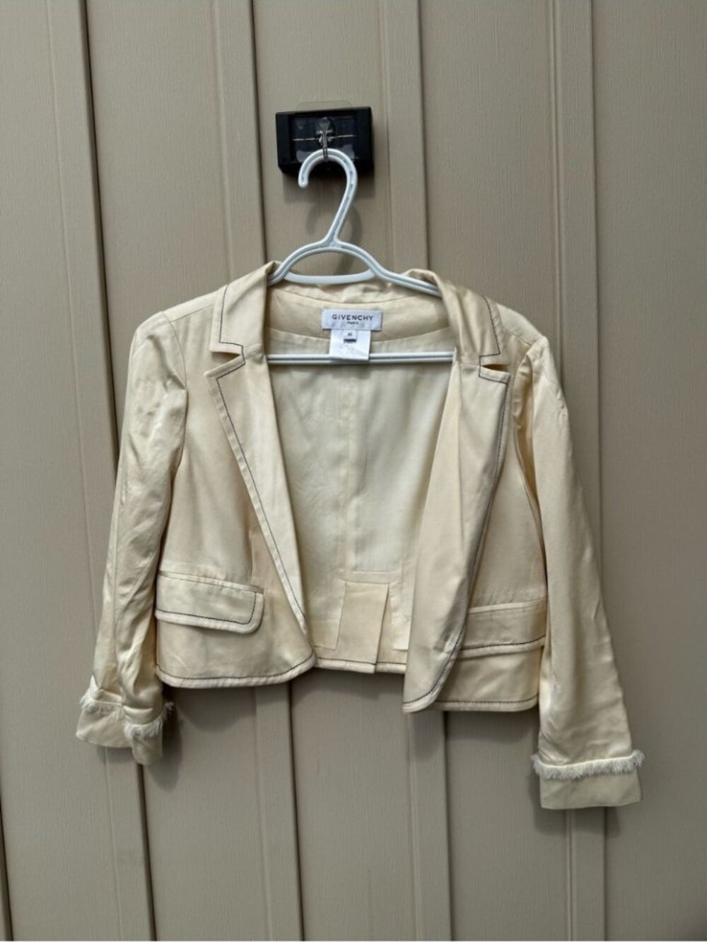 Givenchy Paris Vintage Women's Cream Cropped Silk Blazer Jacket